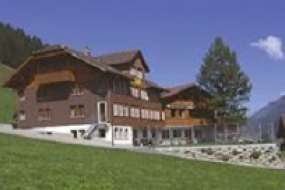 Gruppenhaus bei Adelboden in idyllischer Lage 1400 m ü. M. für 20 - 50 Personen (Nr. 272 - Ferienhaus Berneroberland)