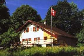 Ferien-Gruppenhaus hoch über Evilard und dem Bielersee 1050 m ü. M. für 10 - 30 Personen (Nr. 242 - Ferienhaus Bielersee)
