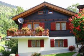 Ferienhaus mit 2 Ferienwohnungen (Nr. 156B + 156A) bei Belalp in schöner Südhanglage 1300 m ü. M. für 1 - 8 Personen (Nr. 156B - Ferienhaus Wallis)