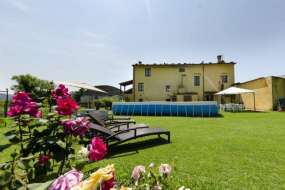 Toskana - Ferienhausteil Nr. 1065 nähe Meer mit Pool und eingezäunten Garten sowie 3 Fahrrädern - ideal für Familien für 1 - 8 Personen
