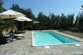 Toscana - zwei Ferienhäuser mit Pool mit grossem eingezäuntem Grundstück in sehr schöner Lage für 5 + 6 (11) Personen (Nr. 1086A bis 5 Personen)