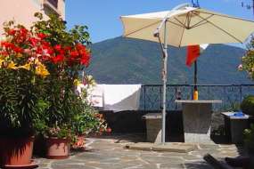 Ferienhaus für Verliebte und Ruhesuchende nähe See mit toller Seesicht und Bach vor Cannobio für 1 - 4 Personen (Nr. 117 - Ferienhaus im nahen Italien)