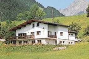 Ferienhaus (Nr. 381B) beim Skigebiet Golm über Schruns und Tschagguns im Grünen mit 2 Ferienwohnungen für 1 - 12 Personen (Nr. 381B + 381A - Ferienhaus im nahen Öterreich)