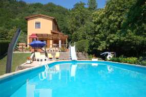 Toskana - Ferienhaus Nr. 1124 mit Pool und Poolrutschbahn in toller und idyllischer Aussichtslage für 1 - 8 Personen